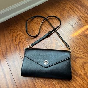 Tory Burch clutch with strap! Excellent condition!